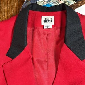 Leslie Fay Sportswear, ladies blazer, lipstick, red, black collar&Lapel, sz 16